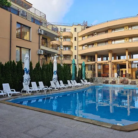 таунхаус с шикарной террасой Lejlighed